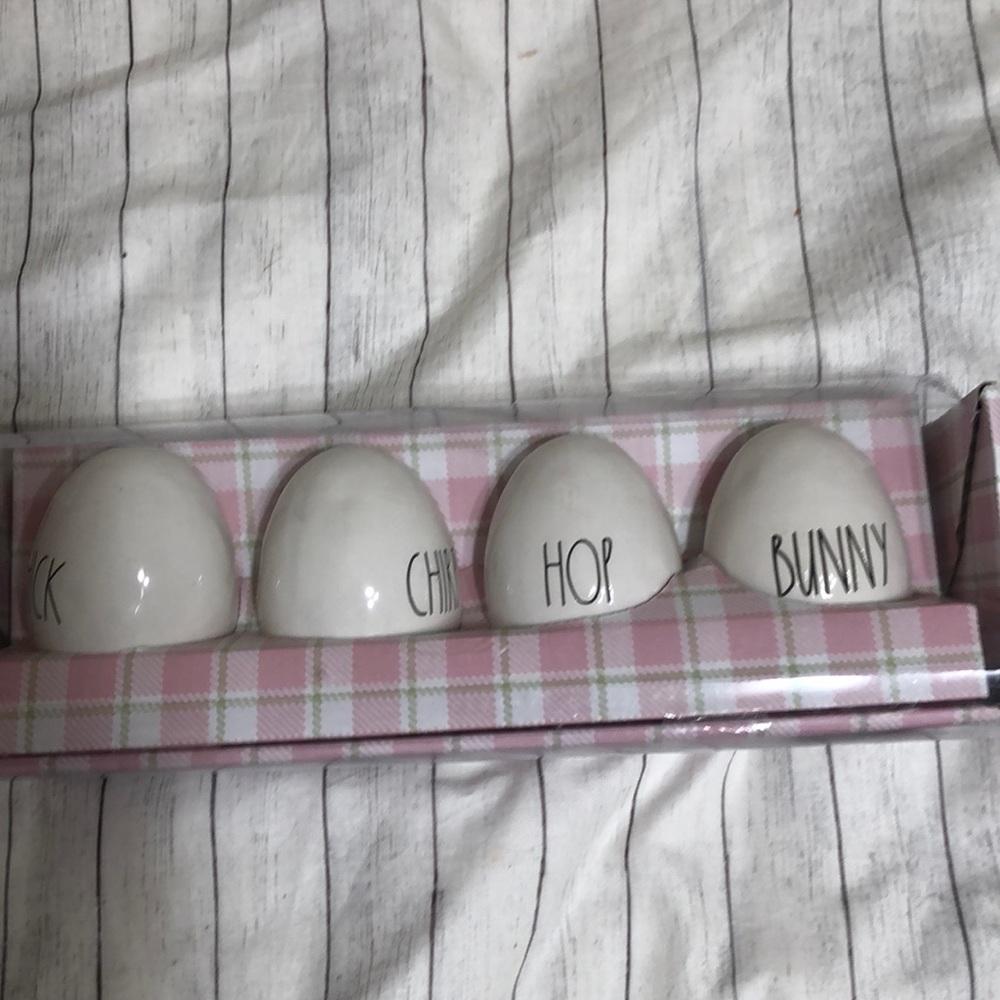 REA DUNN Easter egg